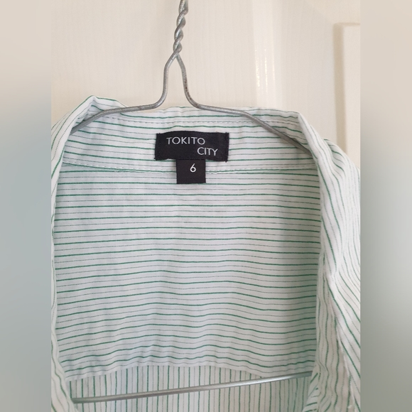 BNWOT Womens Size 6 Long Sleeve adjustable business shirt, striped, button up. - Picture 6 of 12